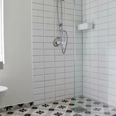 Villa Orissaare Vikendica *