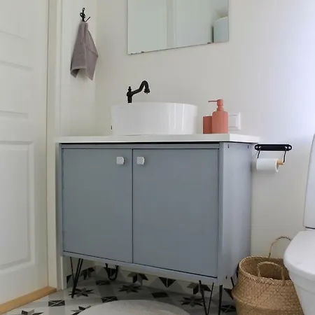 Villa Orissaare Vikendica